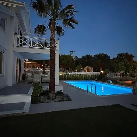 Villa White House Foça
