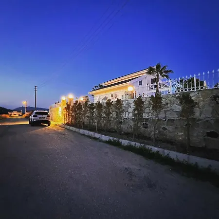 Villa White House *