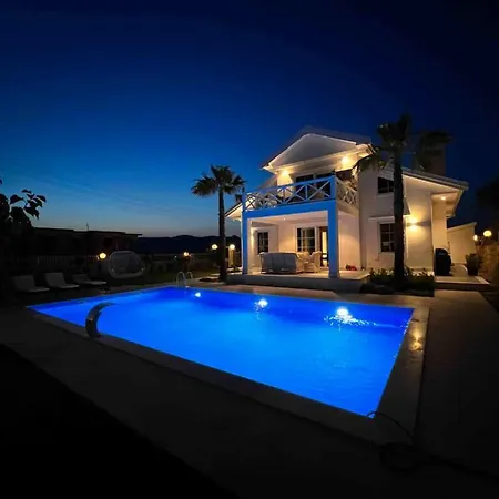 White House Villa Foca
